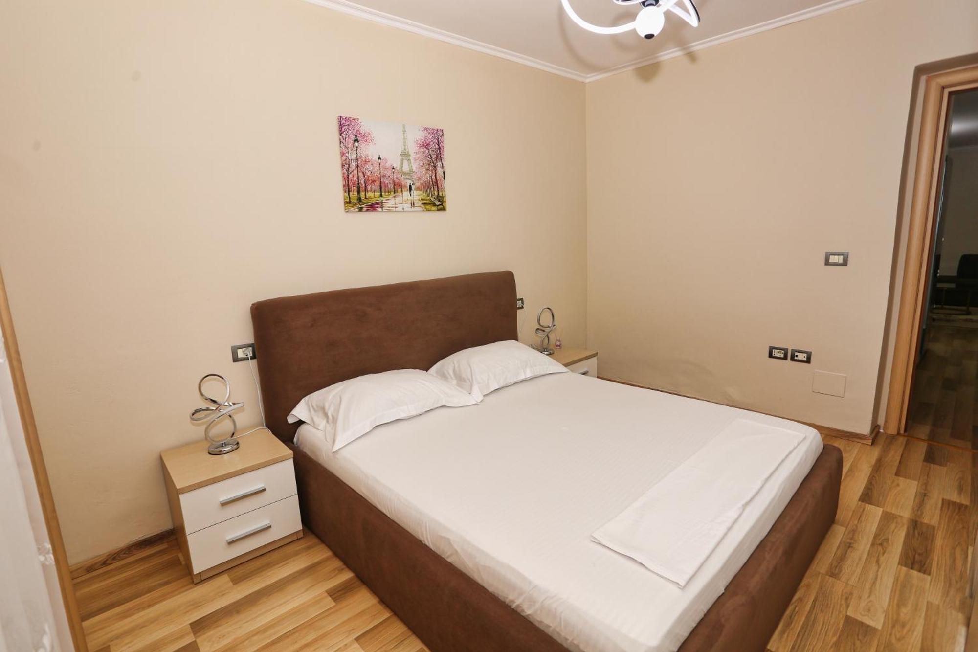 R&B City Center Apartment ティラナ エクステリア 写真