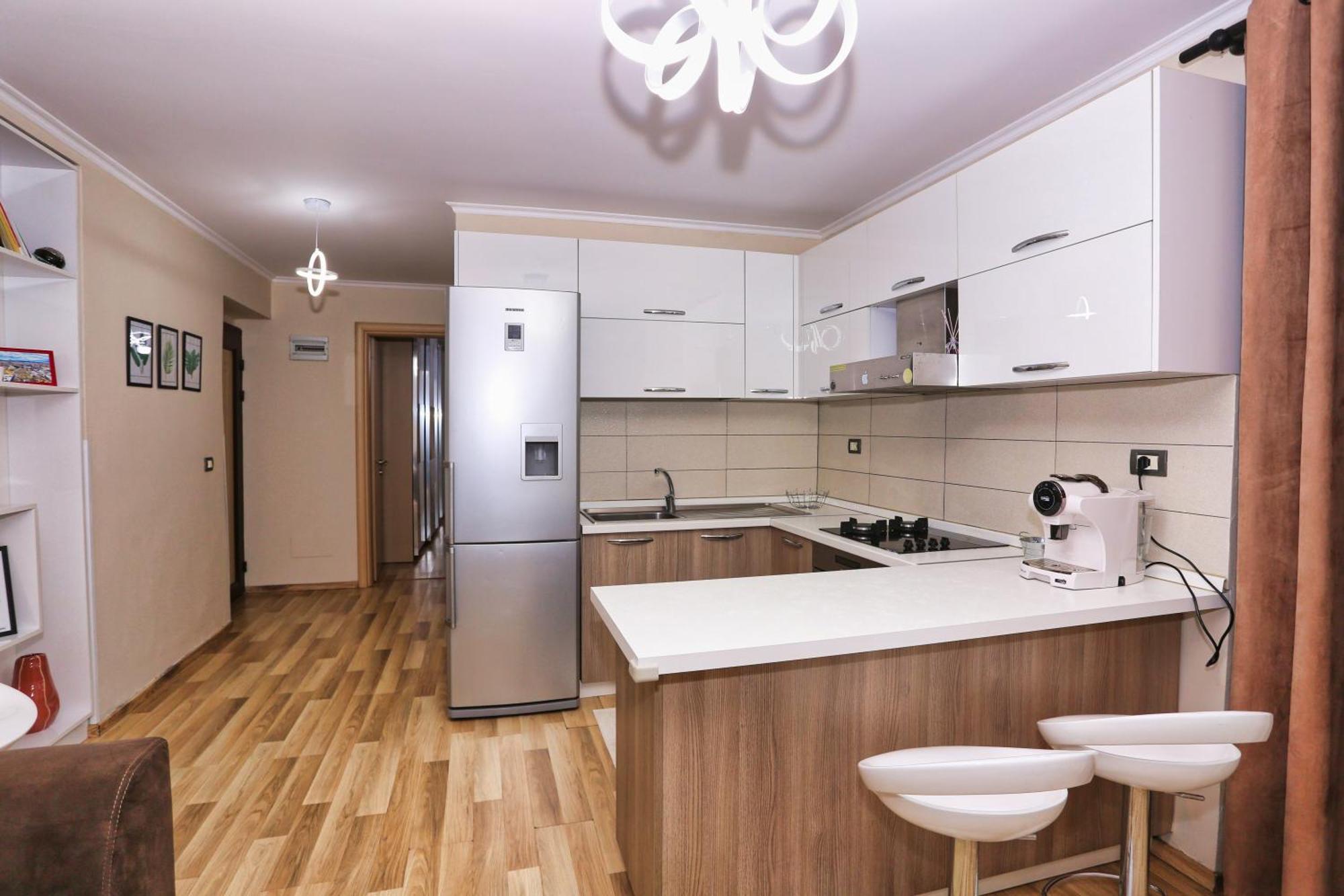 R&B City Center Apartment ティラナ エクステリア 写真