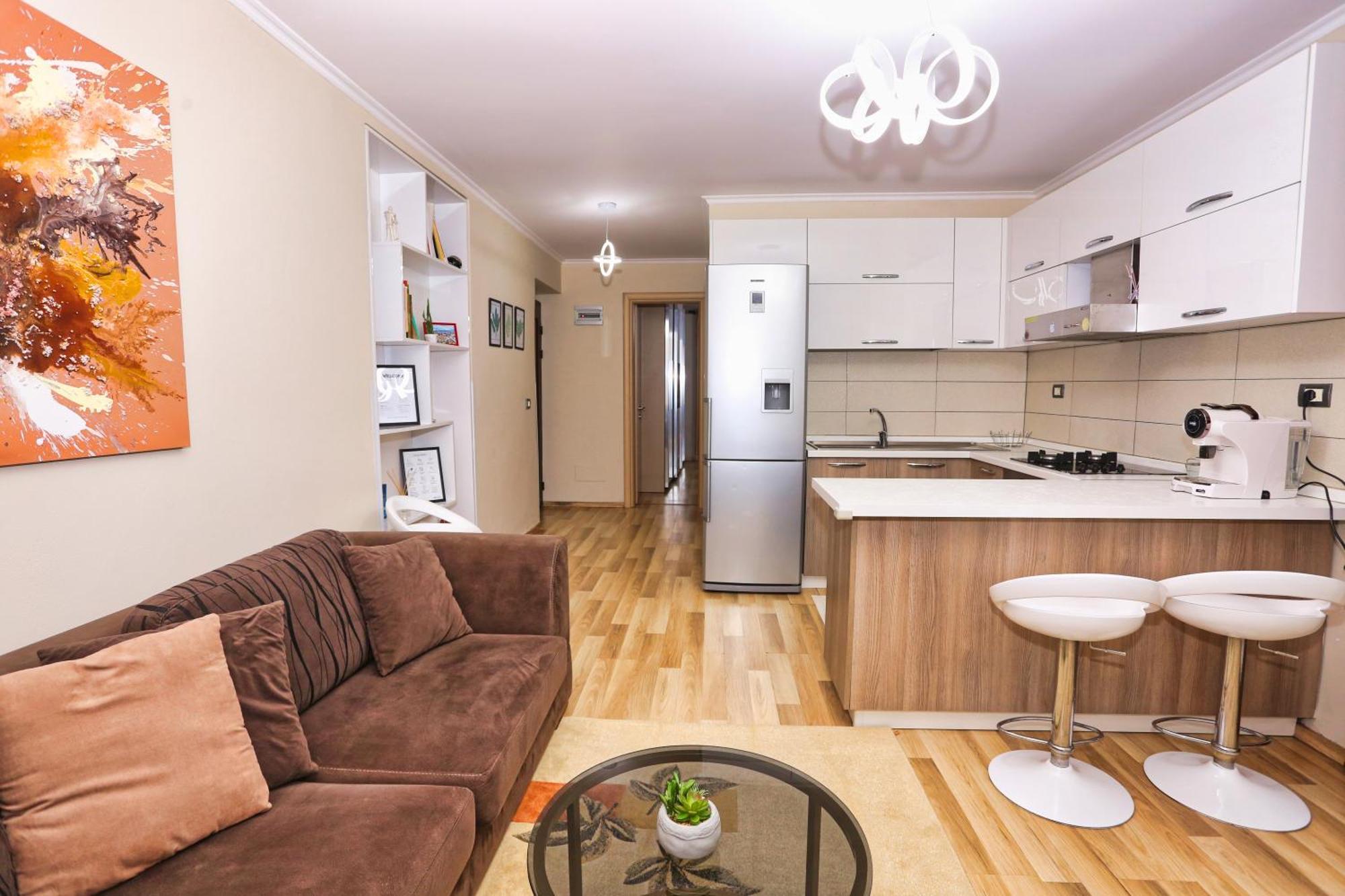 R&B City Center Apartment ティラナ エクステリア 写真