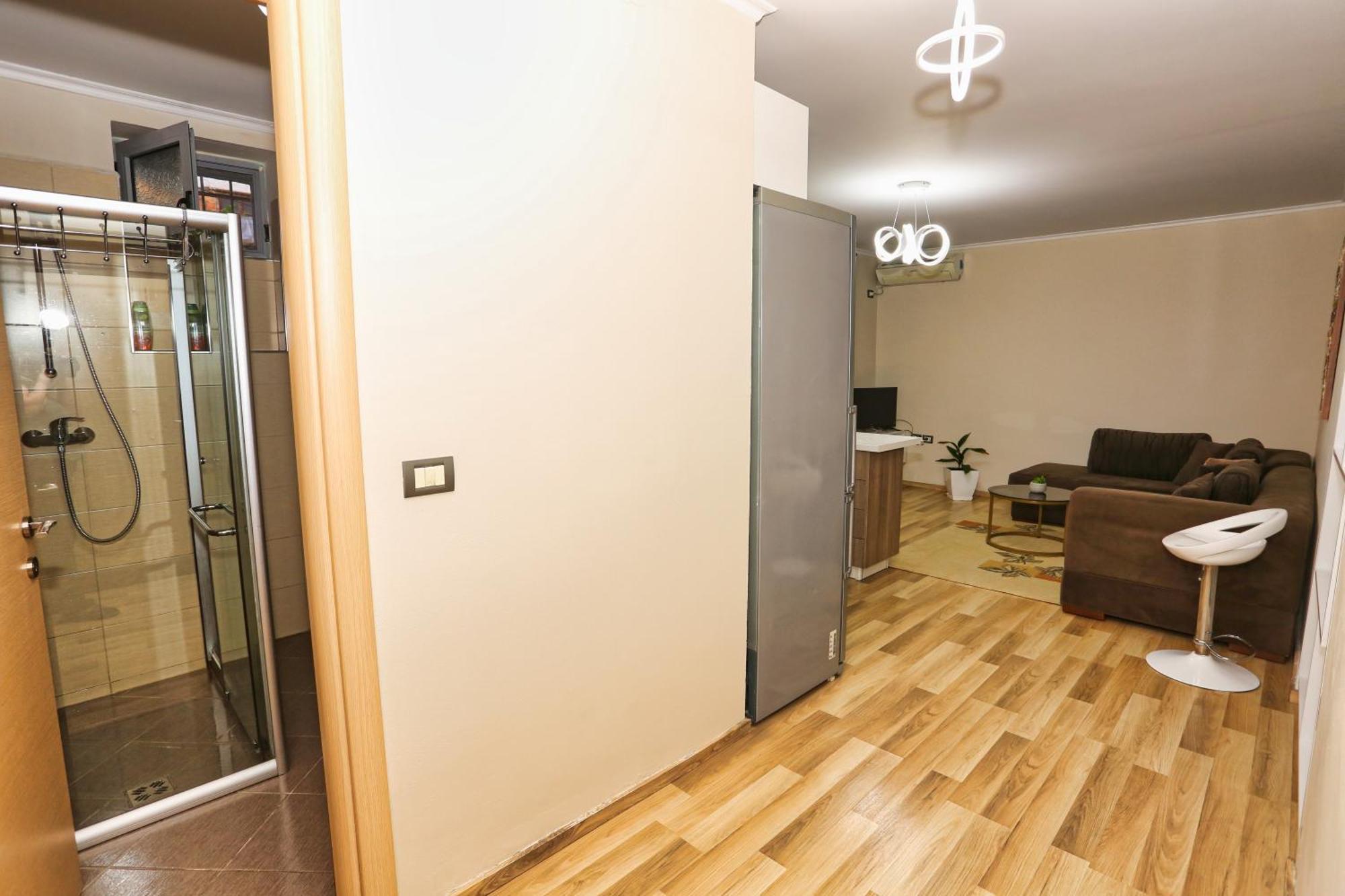 R&B City Center Apartment ティラナ エクステリア 写真